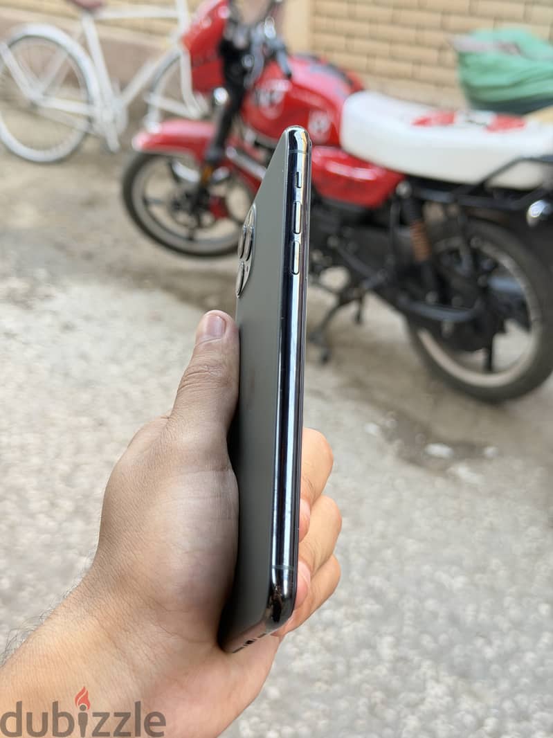 iPhone 11 Pro Max 3