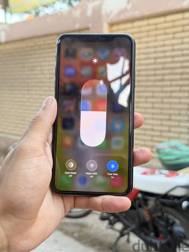 iPhone 11 Pro Max 4