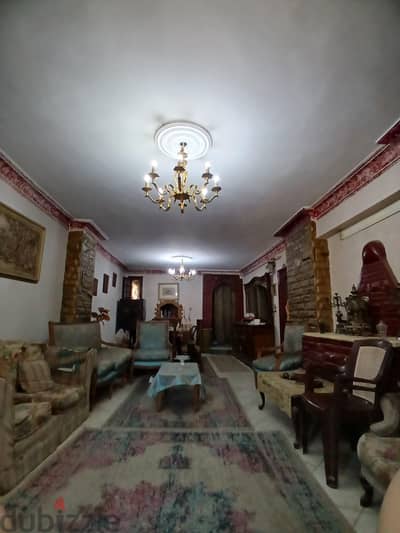 شقه للبيع قريبه من شارع فيصل الرئيس