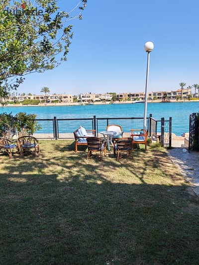 For rent in Marina 5, a villa consisting of 6 rooms, first row by the lake