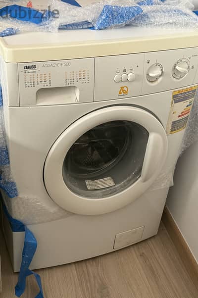 غسالة  Zanussi Electrolux Aquacycle 500 شبه جديده تمامًا