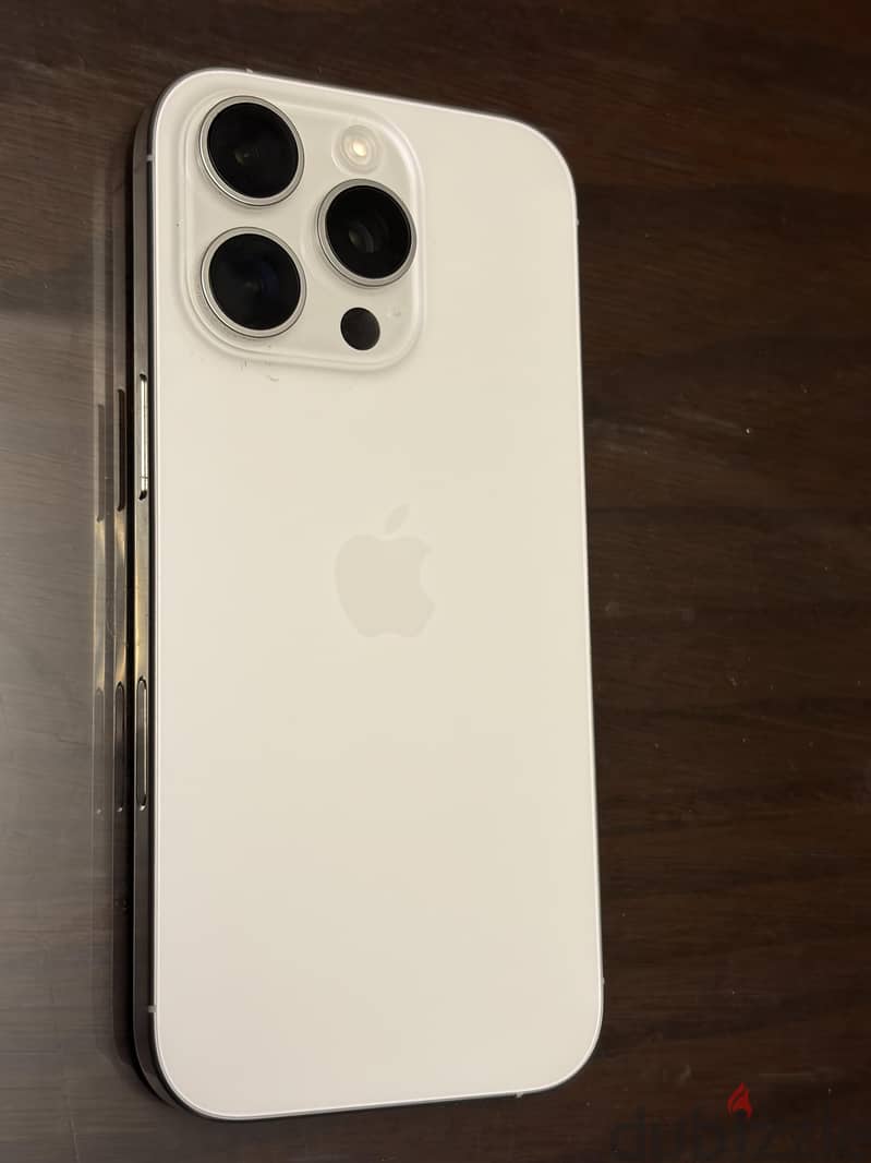 Apple - iPhone 16 Pro 1