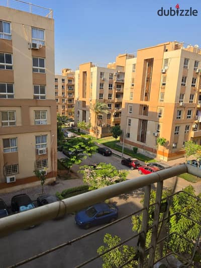 For rent in Dgla Gardens, October Gardens