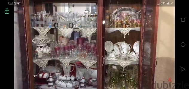 نيش بمحتوياته كامله حاجه عروسه لم تستخدم