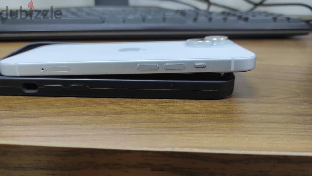 Apple - iPhone 15 4