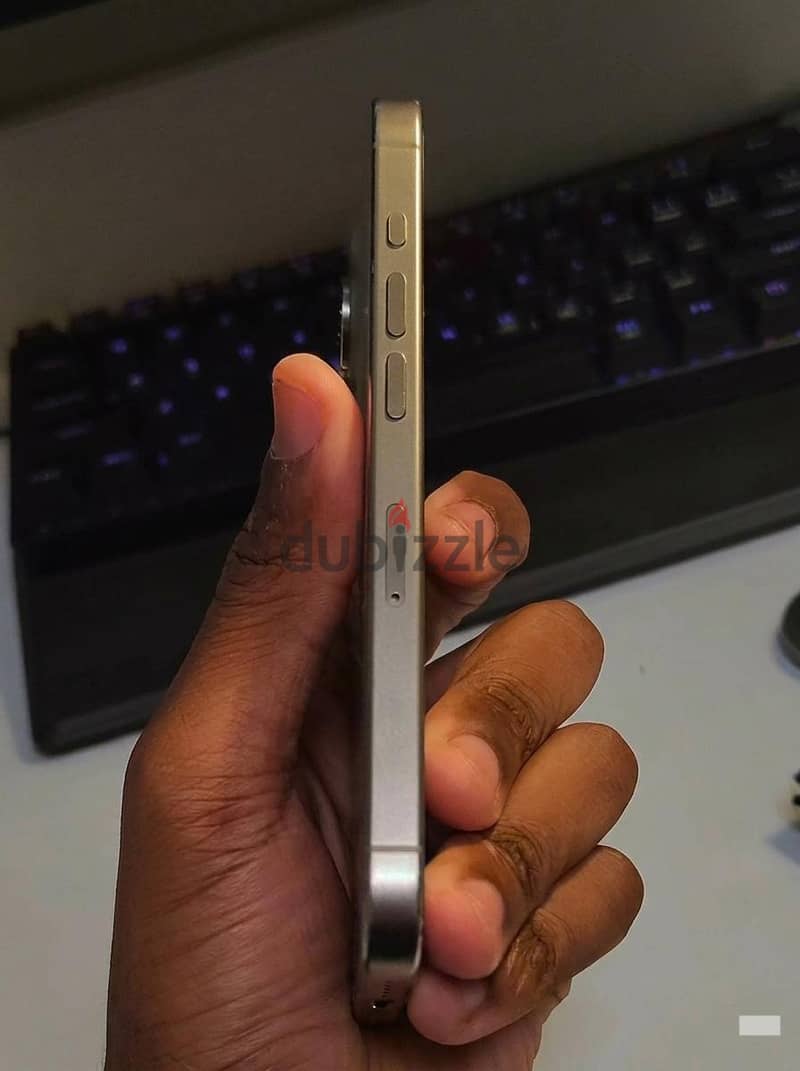 iPhone 15 Pro 3