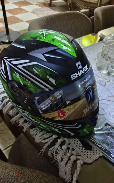 Helmet shark s700s