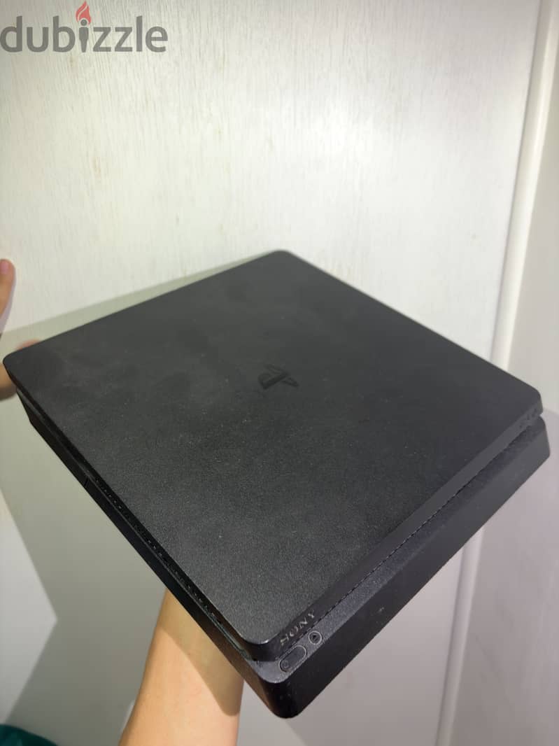 Ps4 للبيع /playstaion 4 5