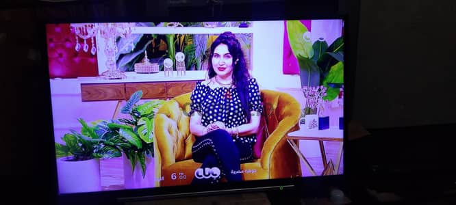 شاشه توشيبا ٤٣ بوصه عاديه بحالة الجديد