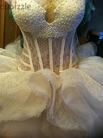 wedding dress by hany el behairy