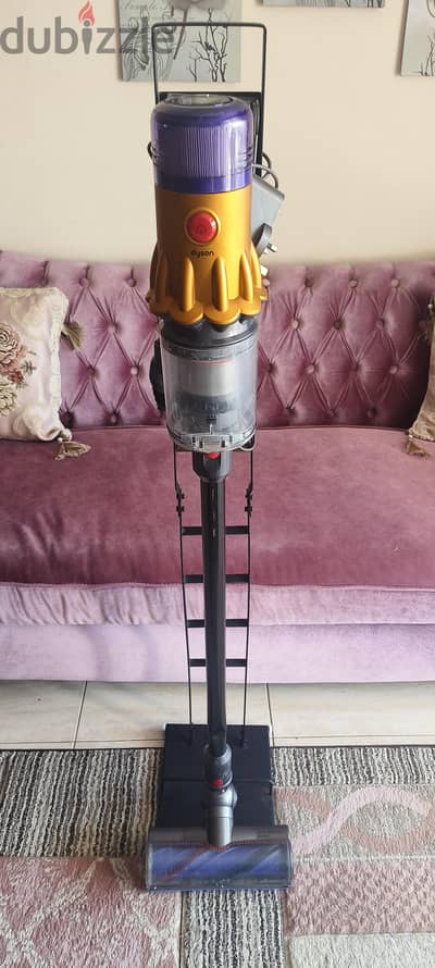 Dyson v12 vacuum