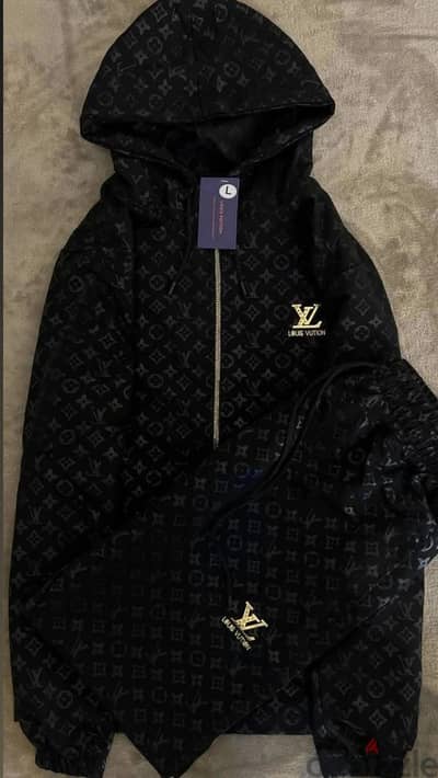 سوت ميرور  lv