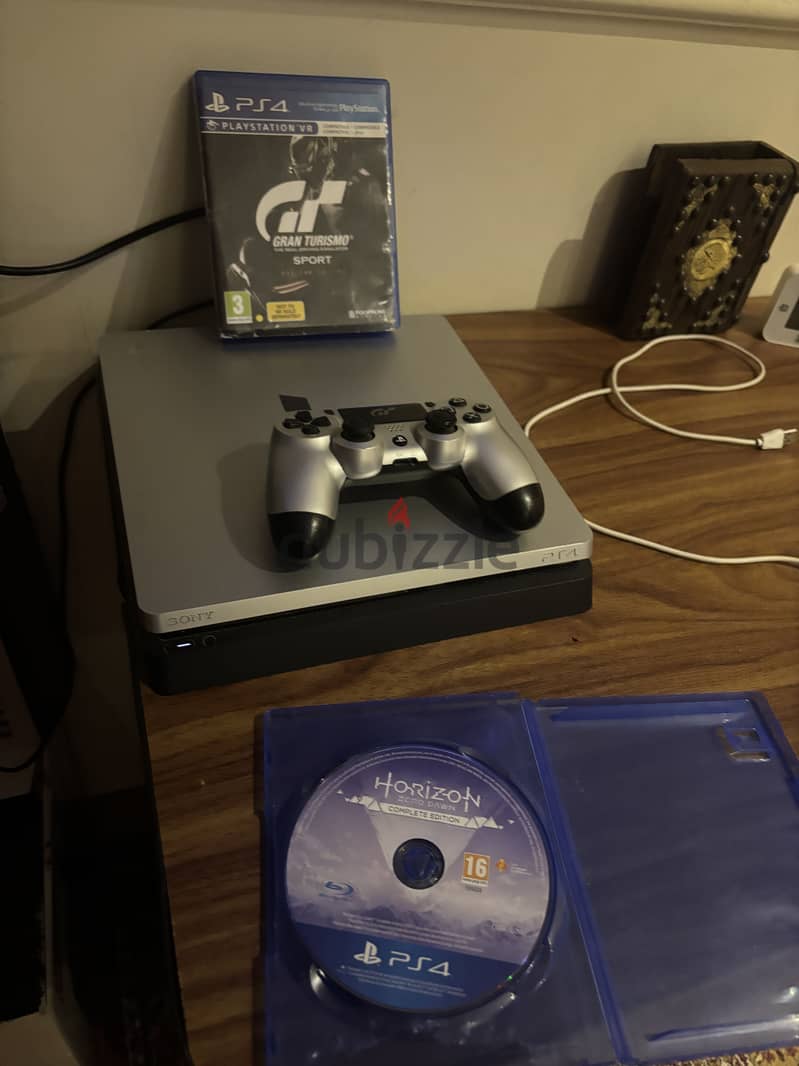 PS4 slim 3