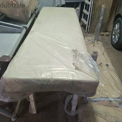 سرير طبي والستاره والسلم السرير