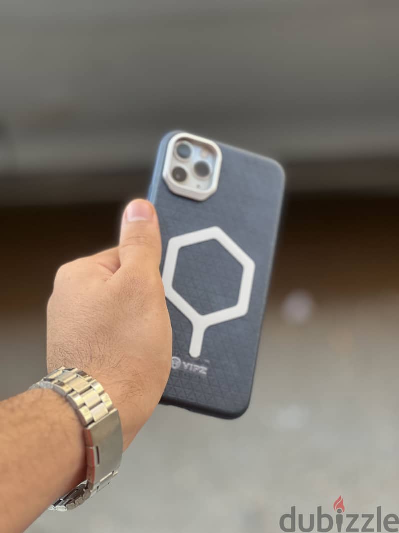 Apple - iPhone 11 Pro Max 1