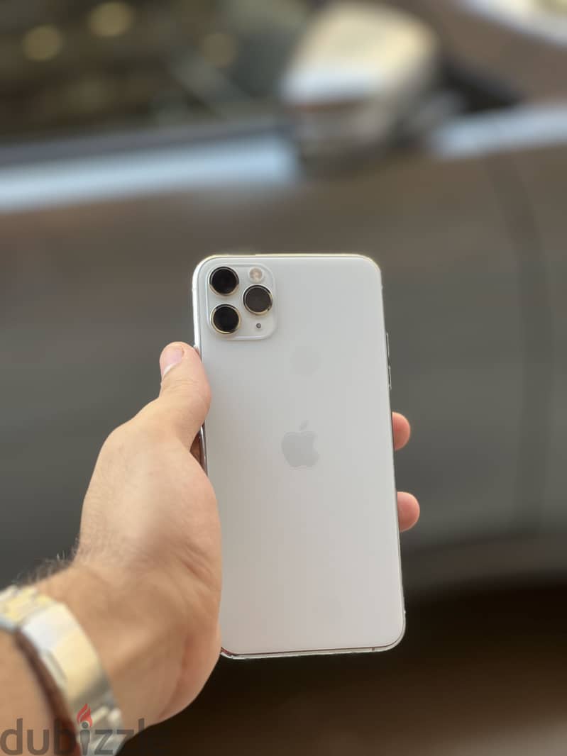 Apple - iPhone 11 Pro Max 3