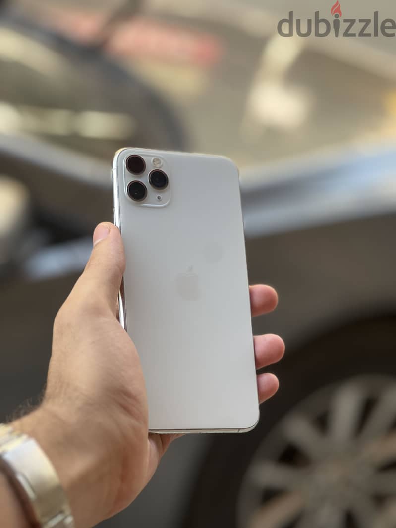 Apple - iPhone 11 Pro Max 4