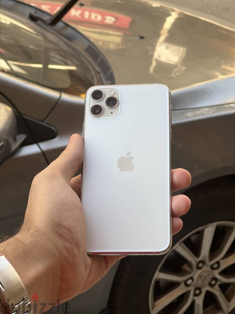 Apple - iPhone 11 Pro Max 7