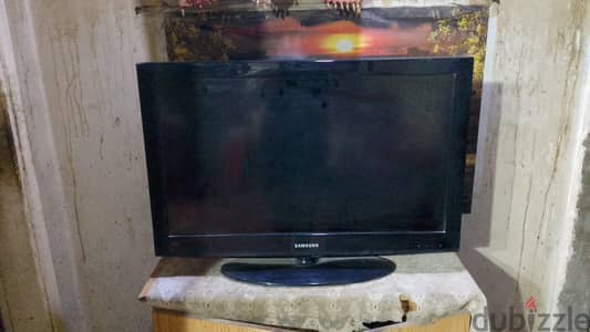 شاشه سامسونج ٣٢ LCD
