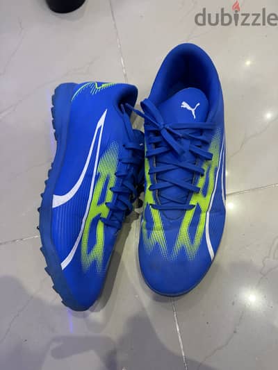 Puma foot ball shoes