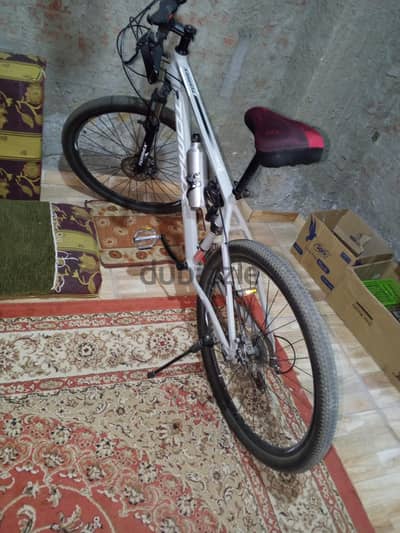 عجلة Tomax 8 pro