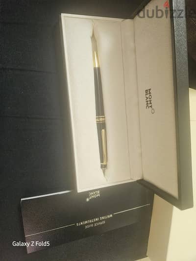 oriainal star walker Mont Blanc pen with box & warranty, never used