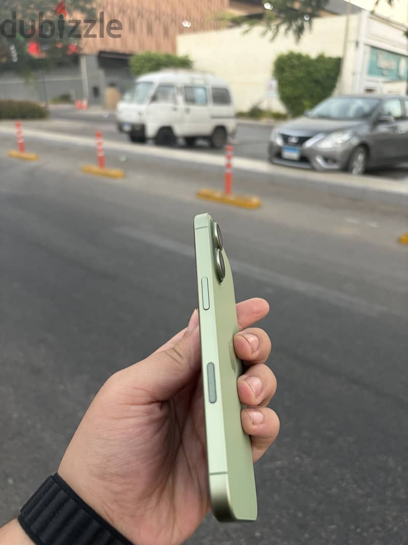 Apple - iPhone 17 6