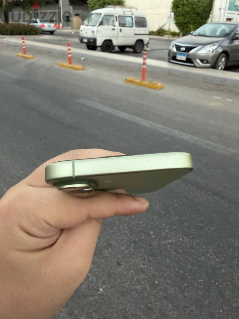 Apple - iPhone 17 7