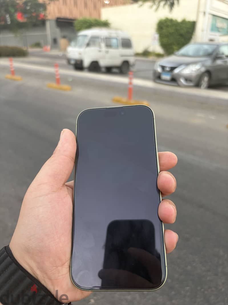 Apple - iPhone 17 13