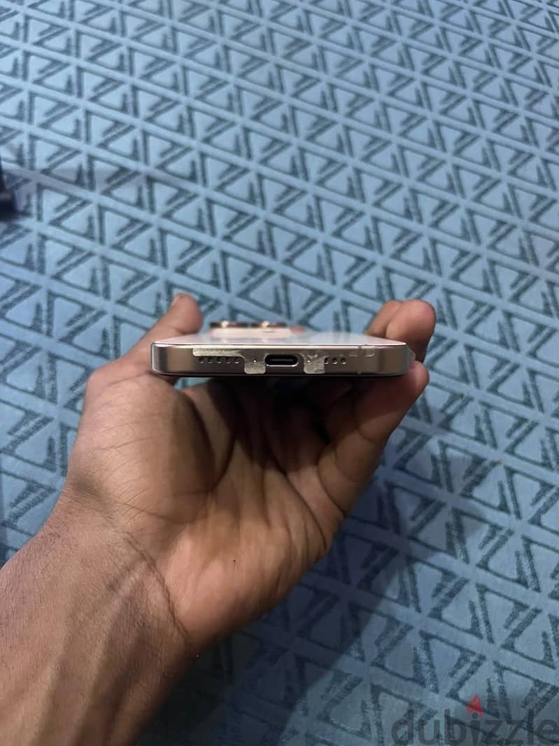 Apple - iPhone 16 Pro 2