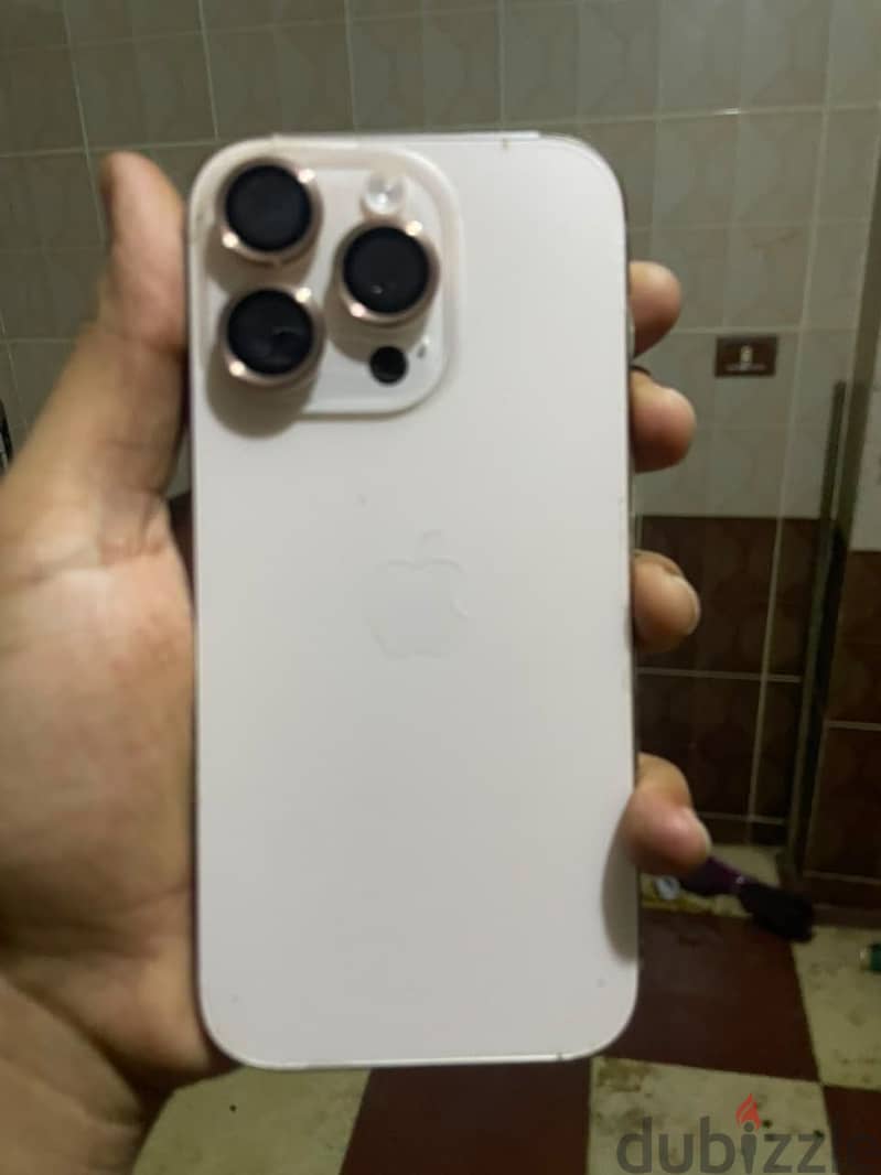 Apple - iPhone 16 Pro 11