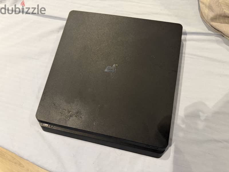 Ps4 slim 1