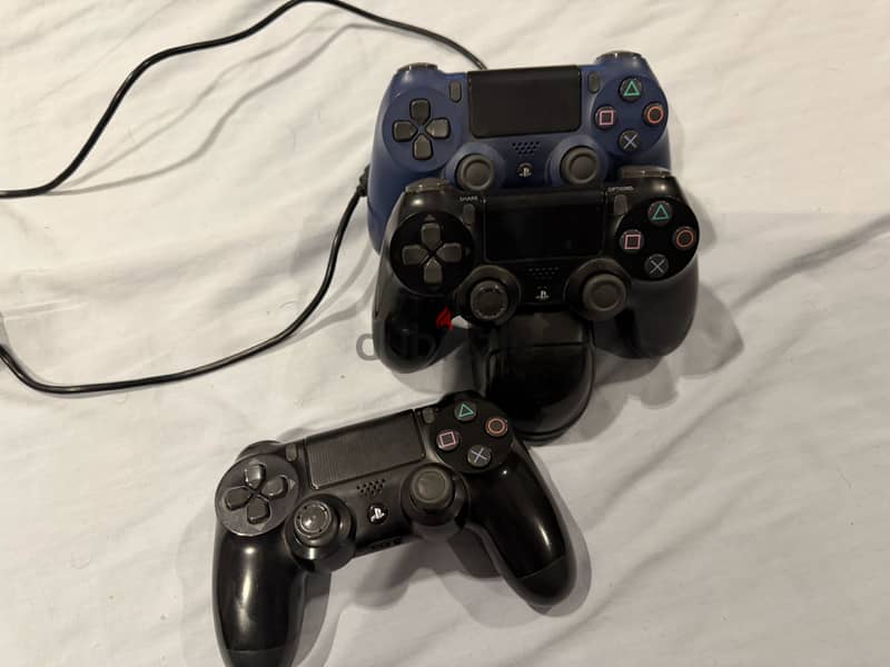 Ps4 slim 4