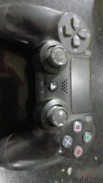 ps4 slim 800 gigabyte حالة سيئة