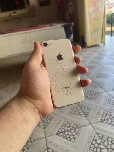 آبل - آيفون 8