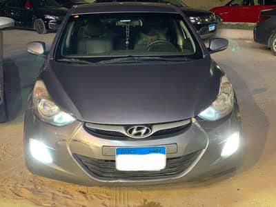 Hyundai Elantra 2012