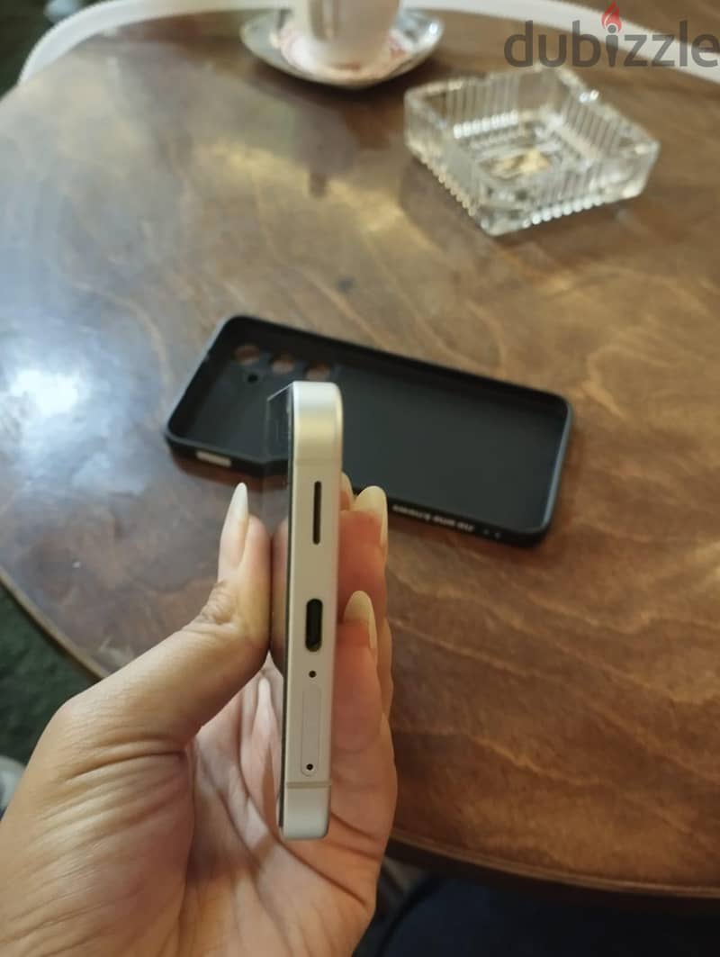 Samsung S25 FE 4
