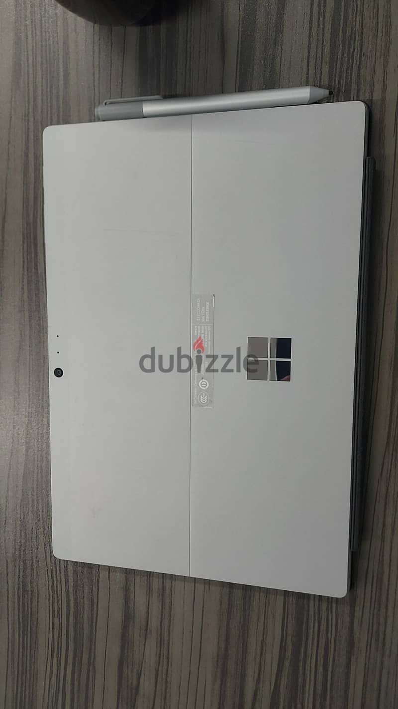 Microsoft Surface Pro 5 + Pen 1
