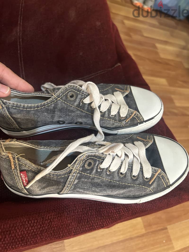 levis shoes 37 4