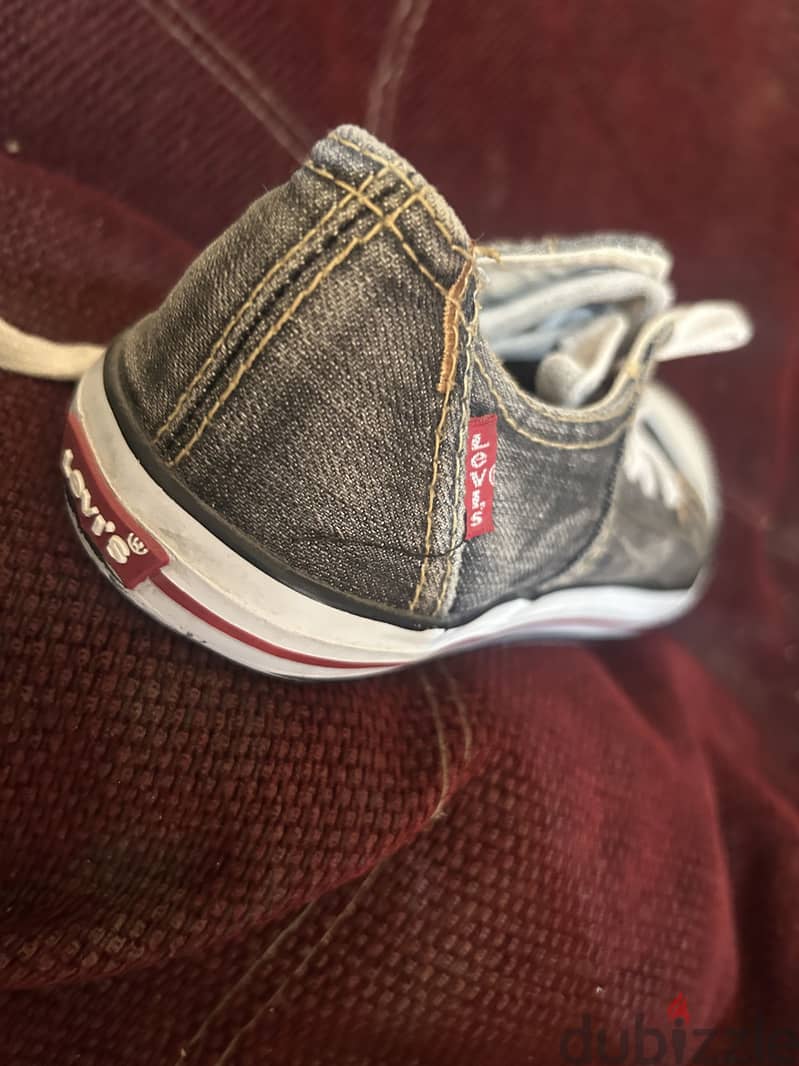 levis shoes 37 5