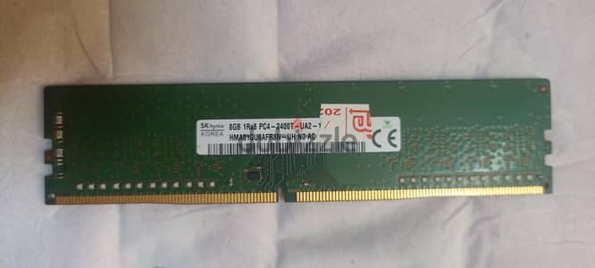 راما 8جيجا  ddr4 بحاله ممتازه جدا. . سرعه 2400 هاينكس وسامسونج