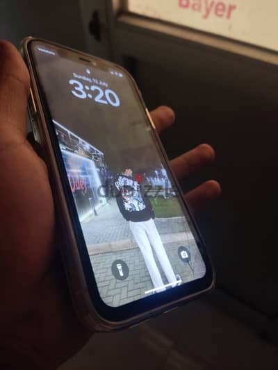 Apple - iPhone 11