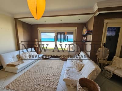 Ultra Luxury Beach front Villa ready to move in | Marina 5 | First Row on Sea view