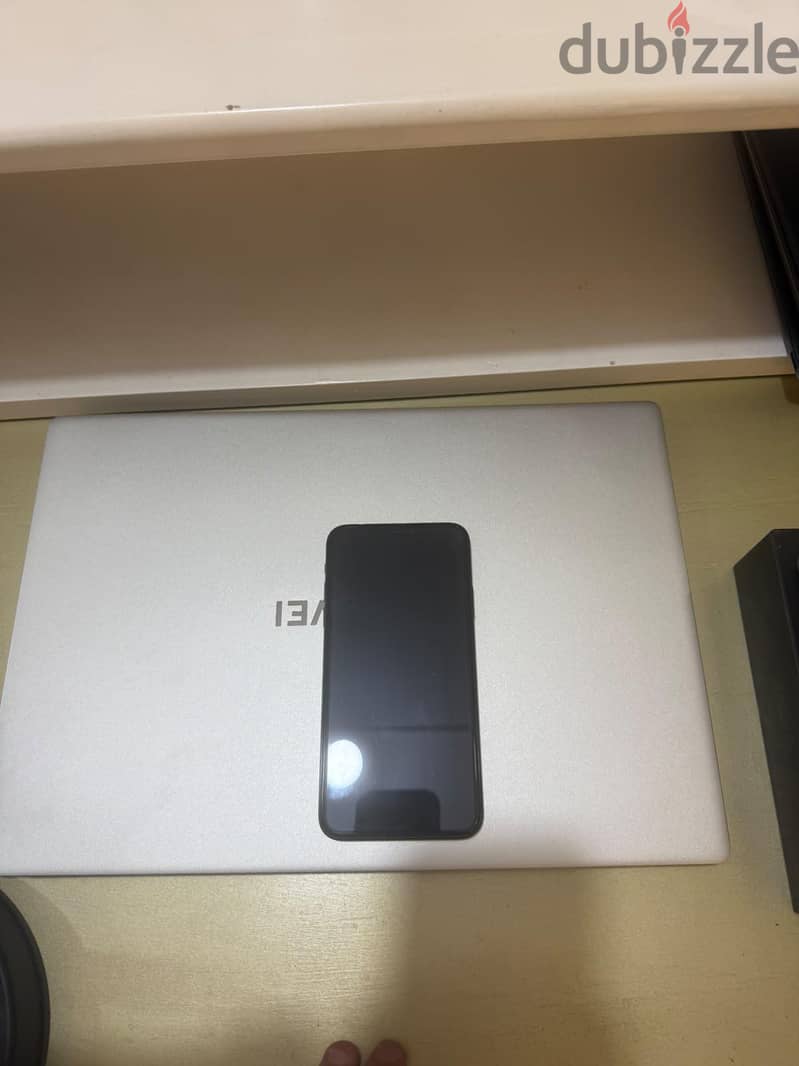 Apple - iPhone 11 Pro Max 1