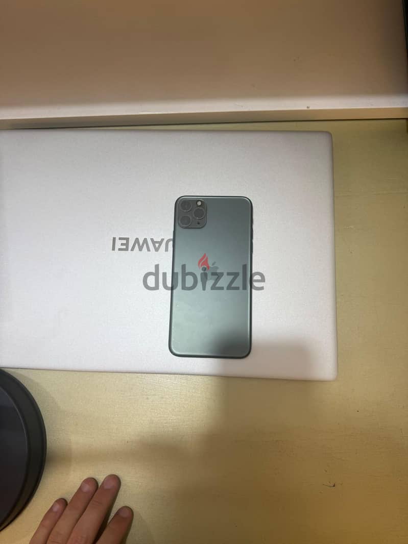 Apple - iPhone 11 Pro Max 2