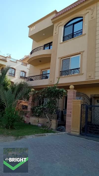 بسعر لا يسبق ل شقه 260م +بجاردن - 3 غرف - بموقع مميز جدا ف جنوب الاكاديميه _ South Academy
