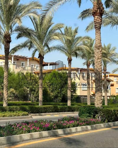 Ready to move Ground Apartment 145 sqm With Private Garden Prime Location for sale in Hyde Park