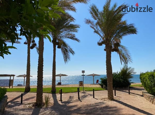 فرصة بنتهاوس بروف شاسع (جاهز للمعاينة) بView بانورامي بحر متشطب للبيع بسعر لقطة في ارقى Resort على البحر مباشرة على طريق الجلالة في العين السخنة