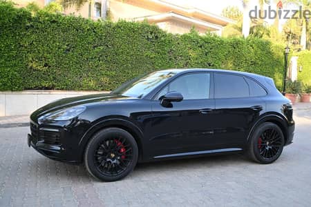2022 Porsche Cayenne GTS | 29,000 KM | Full Options- 2 Years License