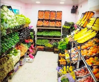 محل خضار وفاكهه بجوار سوق الجمله حدايق اكتوبر بمقدم 182.000وتقسيط ع 7 سنين ba